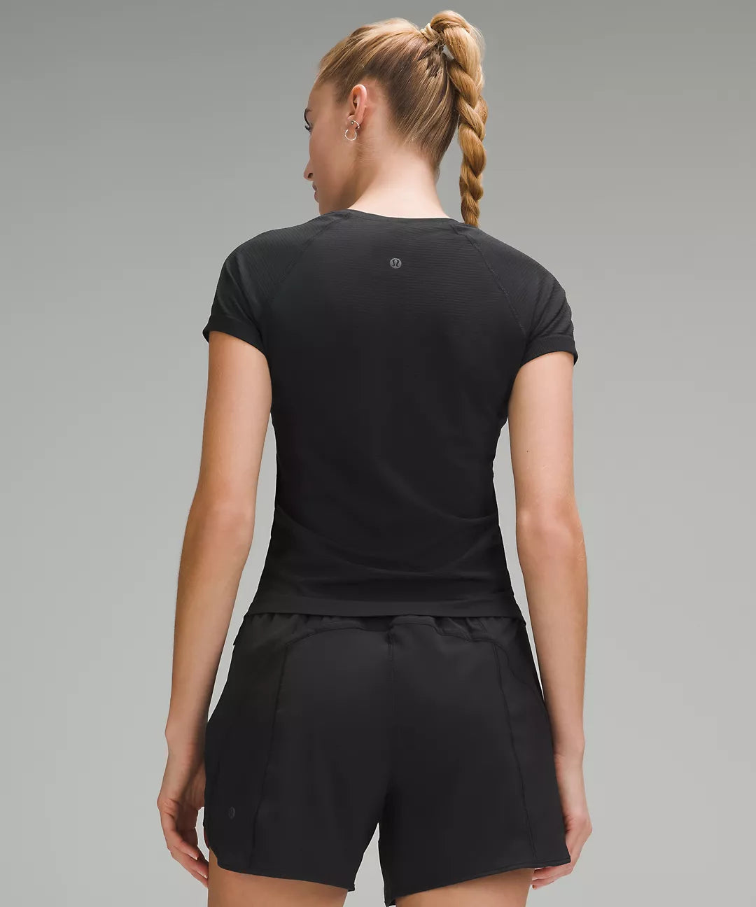 Swiftly Tech Short Sleeve - Black