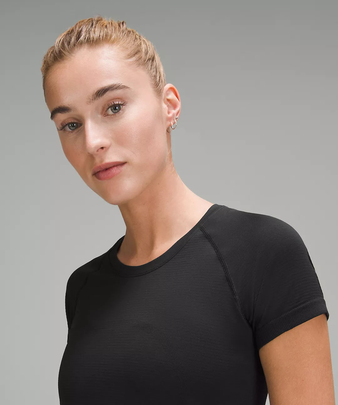 Swiftly Tech Short Sleeve - Black