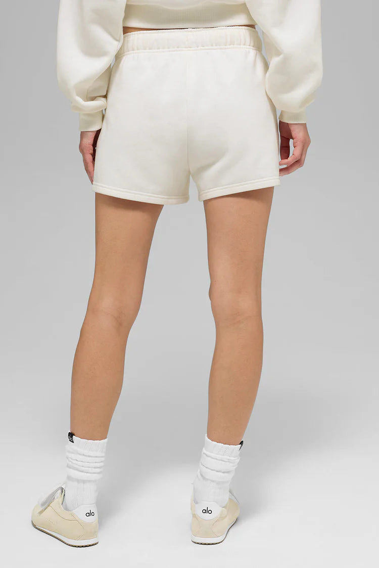 Accolade Short - Beige